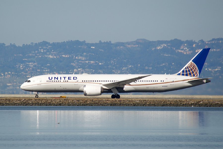 United Airlines aircraft
